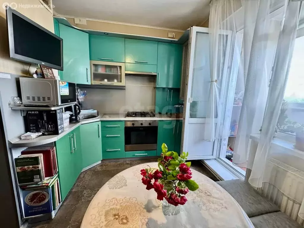 3-комнатная квартира: Белгород, бульвар Юности, 43 (63 м) - Фото 0