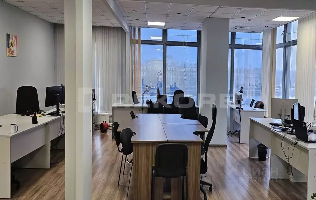 Офис в Санкт-Петербург Пироговская наб., 21 (220 м) - Фото 1