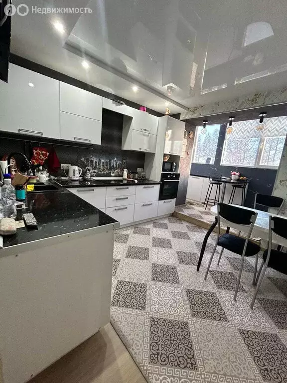 2-комнатная квартира: Уфа, улица Лётчиков, 2 (61.9 м) - Фото 2