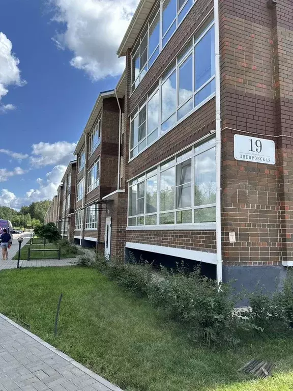 1-к. квартира, 43 м, 2/5 эт. - Фото 1