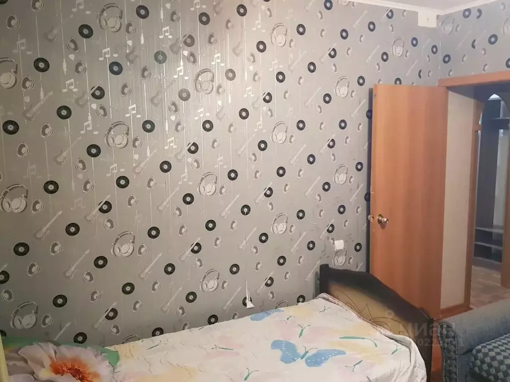 3-к кв. Курская область, Курск просп. Вячеслава Клыкова, 46 (81.0 м) - Фото 1