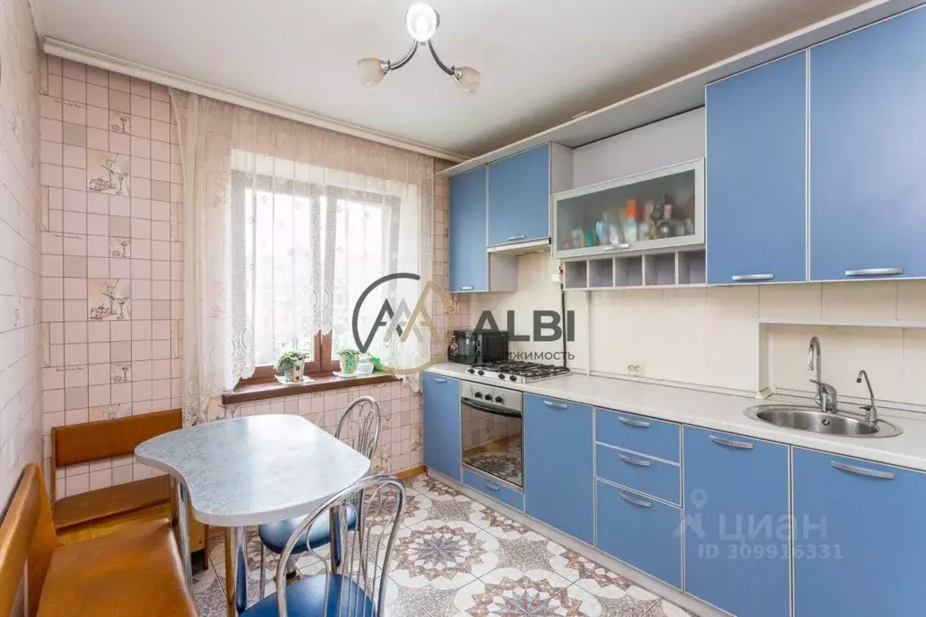 3-к кв. Башкортостан, Уфа ул. Максима Рыльского, 7 (74.1 м) - Фото 1