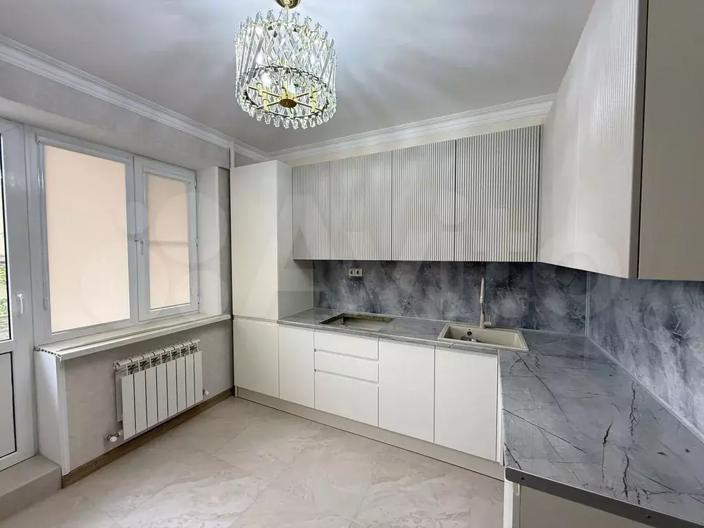 2-к. квартира, 60 м, 2/10 эт. - Фото 1