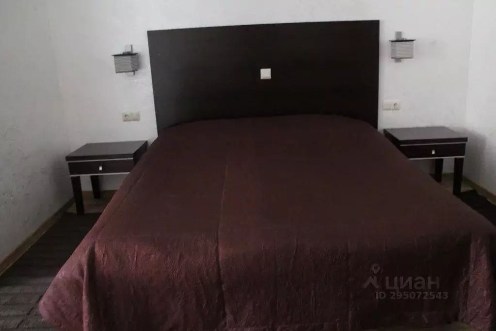 Комната Псковская область, Псков ул. Красных Партизан, 6 (30.0 м) - Фото 1