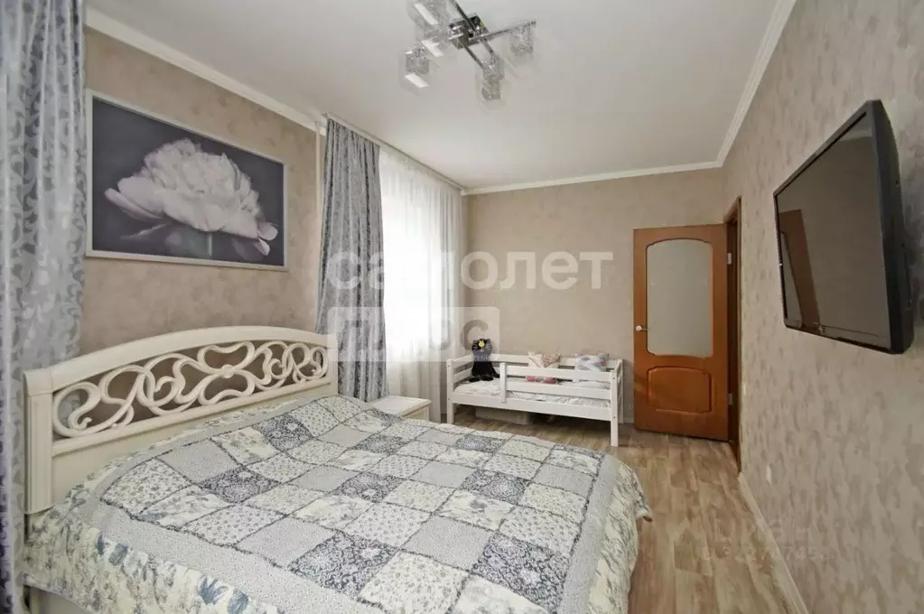 2-к кв. Омская область, Омск Училищная ул., 6 (56.4 м) - Фото 1