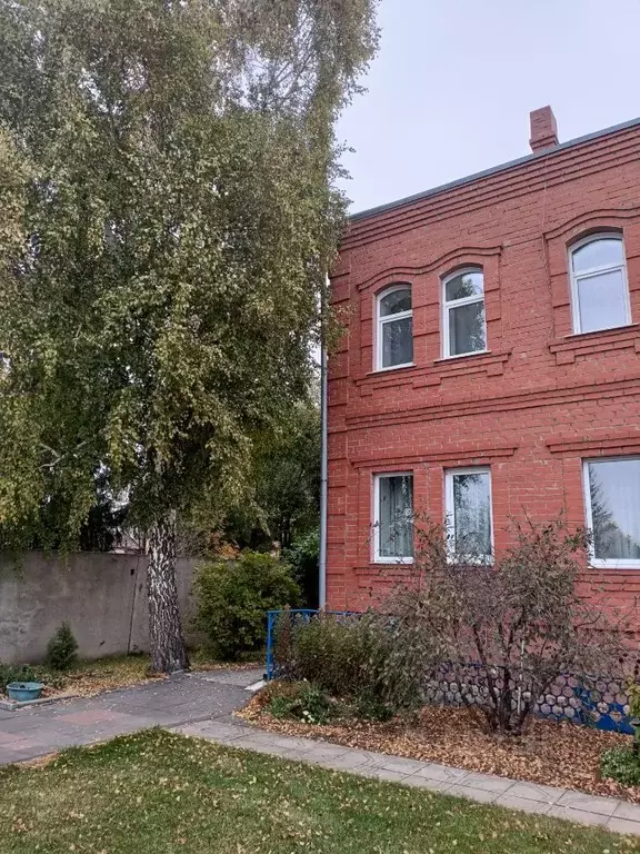 Коттедж в Омская область, Омск ул. 10-я Любинская (234 м) - Фото 1