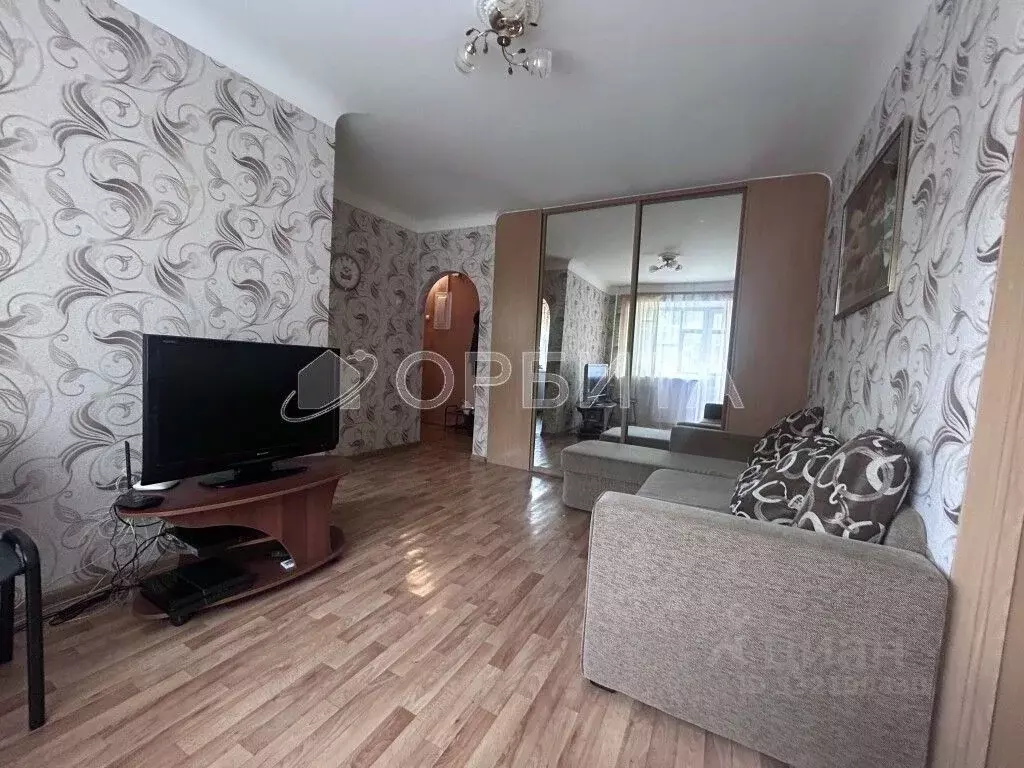2-к кв. Тюменская область, Тюмень ул. Баумана, 27 (41.6 м) - Фото 1