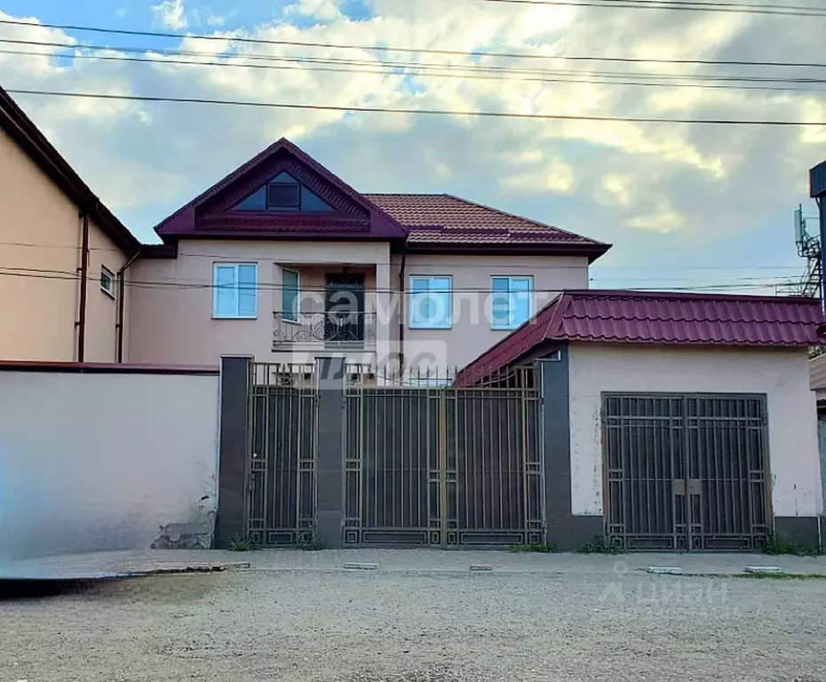 Дом в Кабардино-Балкария, Нальчик ул. Идарова, 75 (350 м) - Фото 1