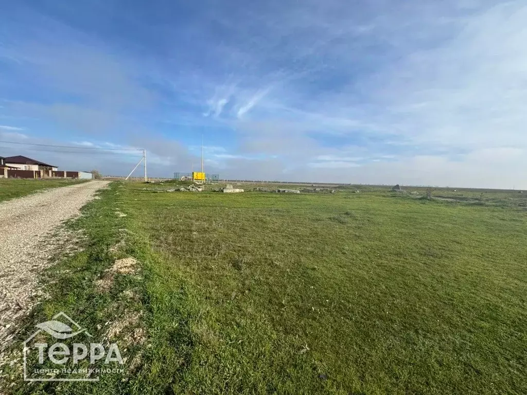 Участок в Крым, Сакский район, с. Молочное ул. Восточная, 16 (8.0 ... - Фото 1