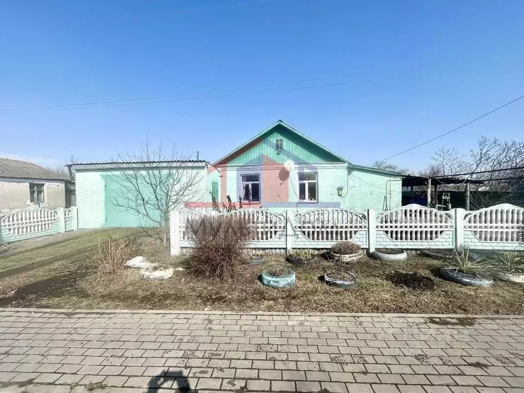 Дом в Курская область, Мантуровский район, Ястребовский сельсовет, с. ... - Фото 1