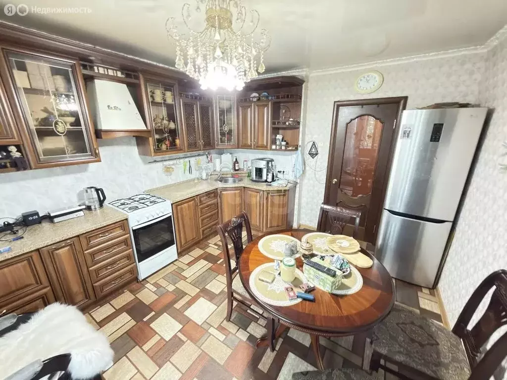 3-комнатная квартира: Альметьевск, улица Шевченко, 124 (82.6 м) - Фото 1