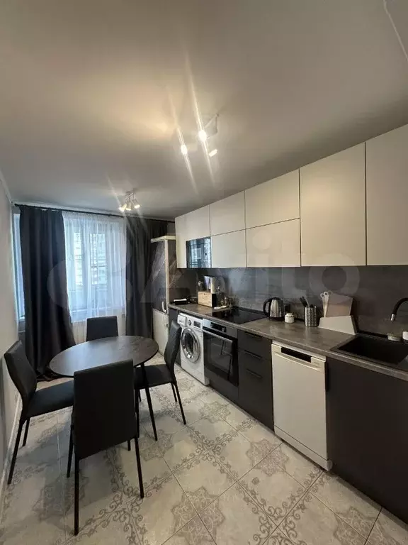 1-к. квартира, 40 м, 12/16 эт. - Фото 0