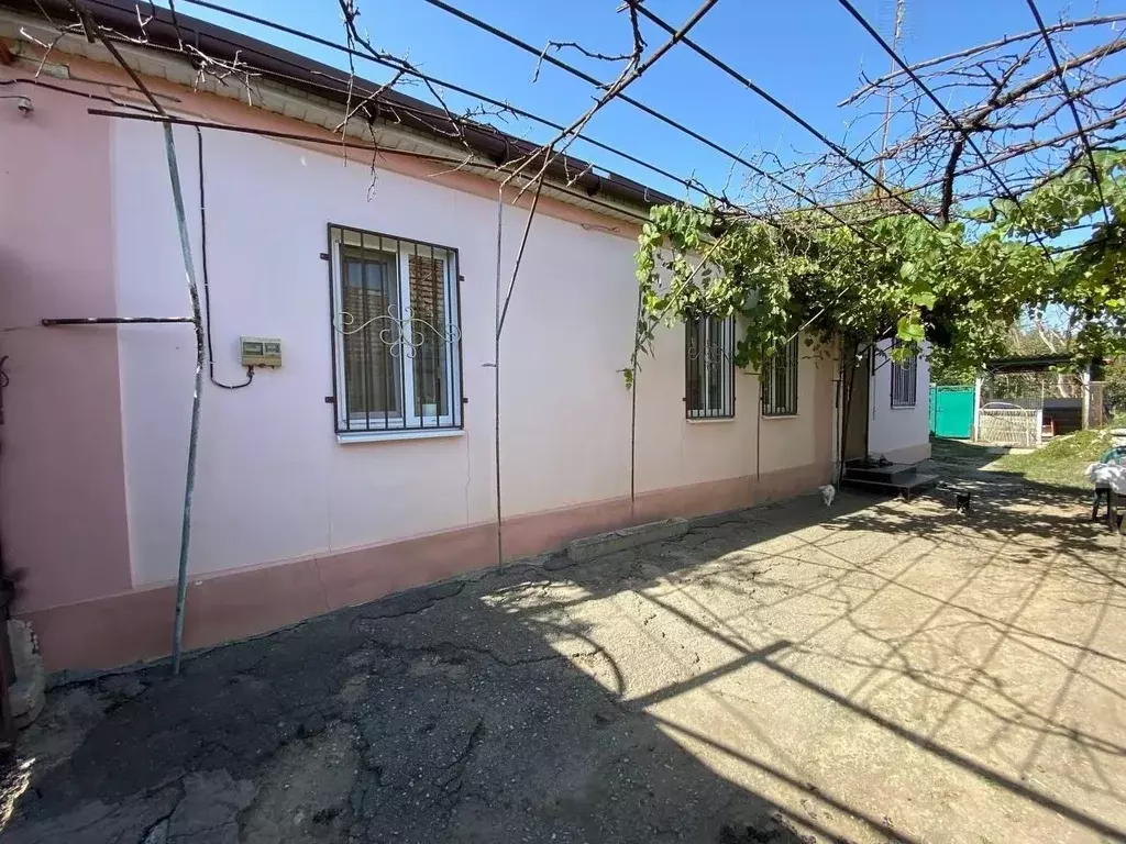Дом в Ставропольский край, Георгиевск ул. Маяковского (70 м) - Фото 1