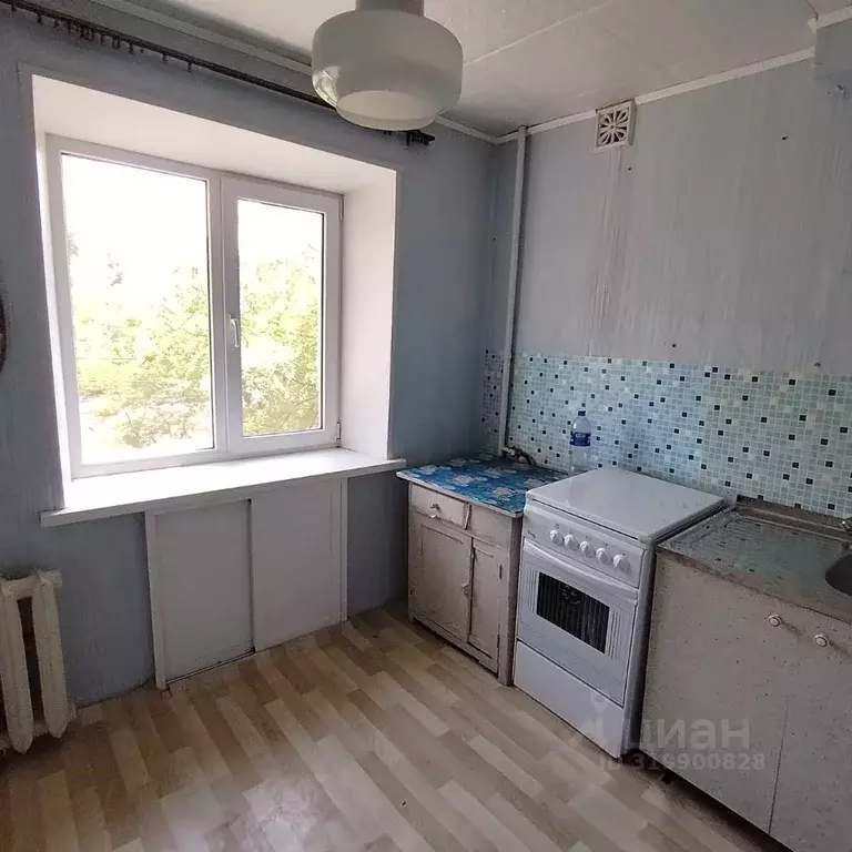 1-к кв. Волгоградская область, Волгоград ул. Кирова, 126 (31.8 м) - Фото 0