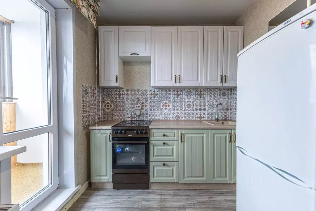 1-к кв. Курганская область, Курган Заозерный жилрайон, 4-й мкр, 12А ... - Фото 1