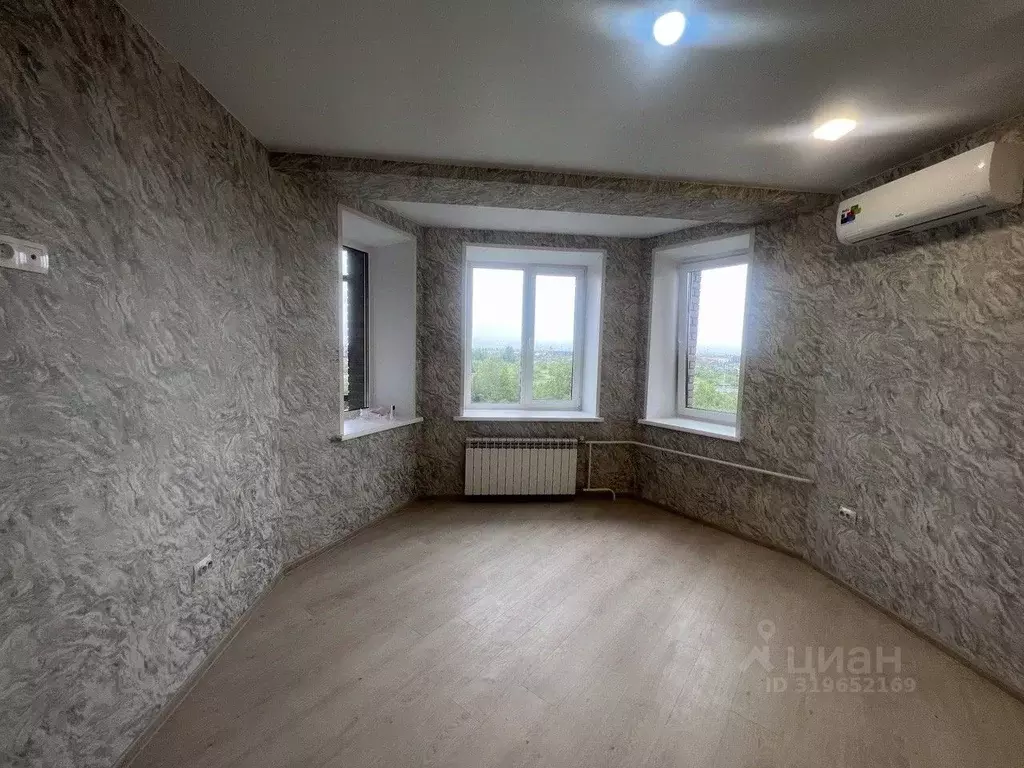 2-к кв. Хакасия, Абакан ул. Авиаторов, 5 (40.0 м) - Фото 0