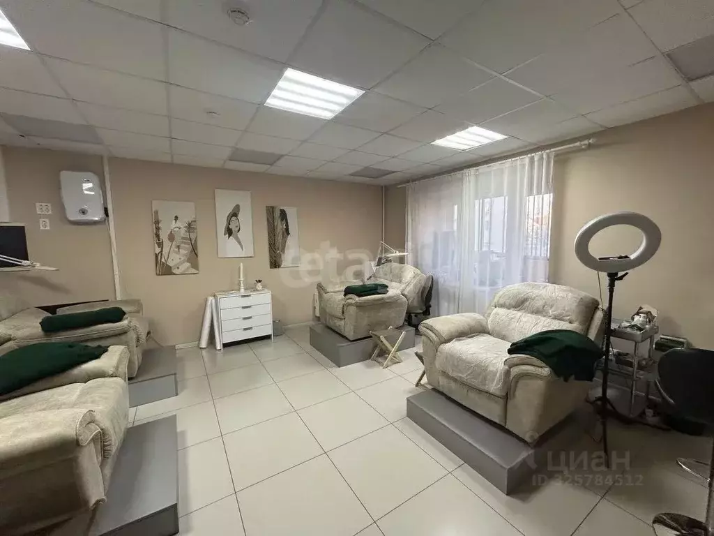 Торговая площадь в Курганская область, Курган ул. Пушкина, 189 (104 м) - Фото 2