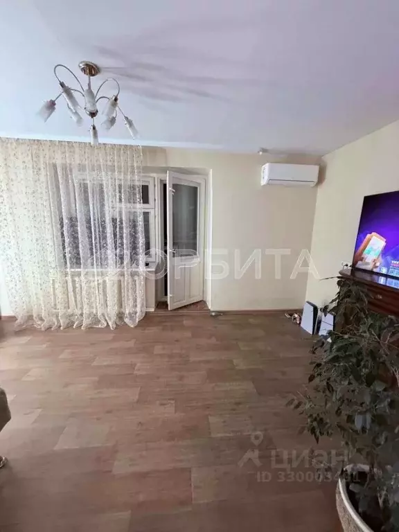 3-к кв. Тюменская область, Тюмень ул. Елизарова, 8 (63.2 м) - Фото 2
