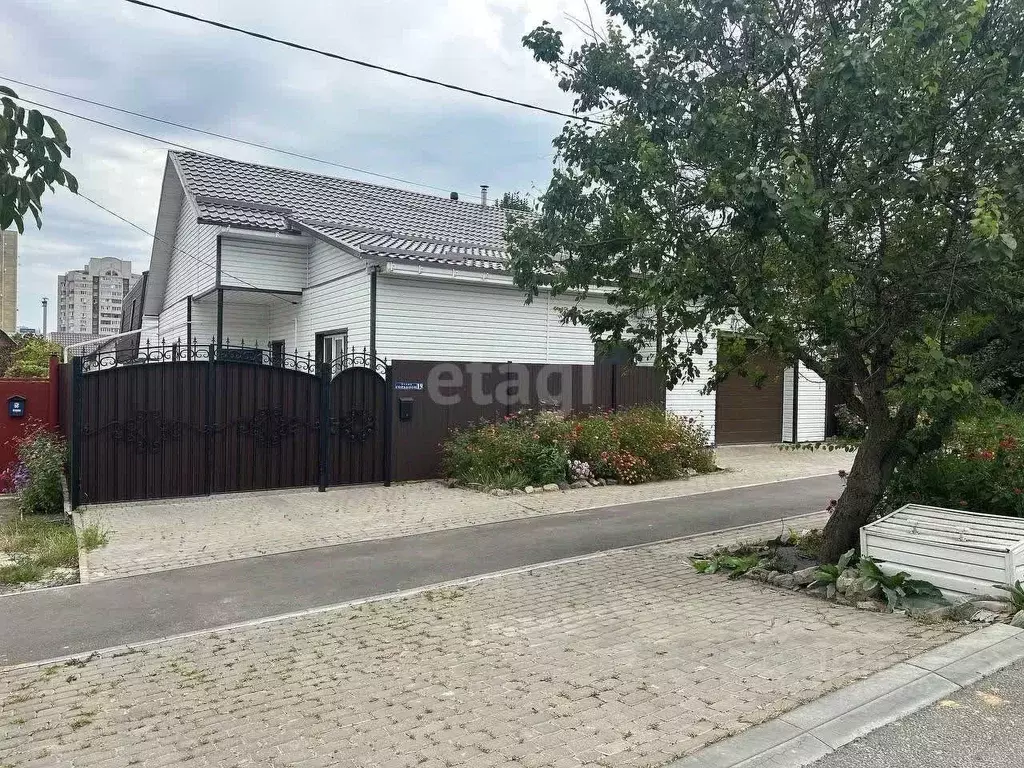Дом в Белгородская область, Белгород ул. Горького, 19 (137 м) - Фото 0