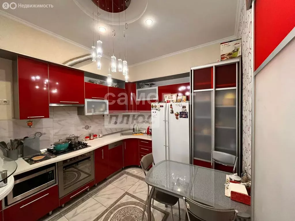 3-комнатная квартира: Омск, улица Декабристов, 157 (67 м) - Фото 2