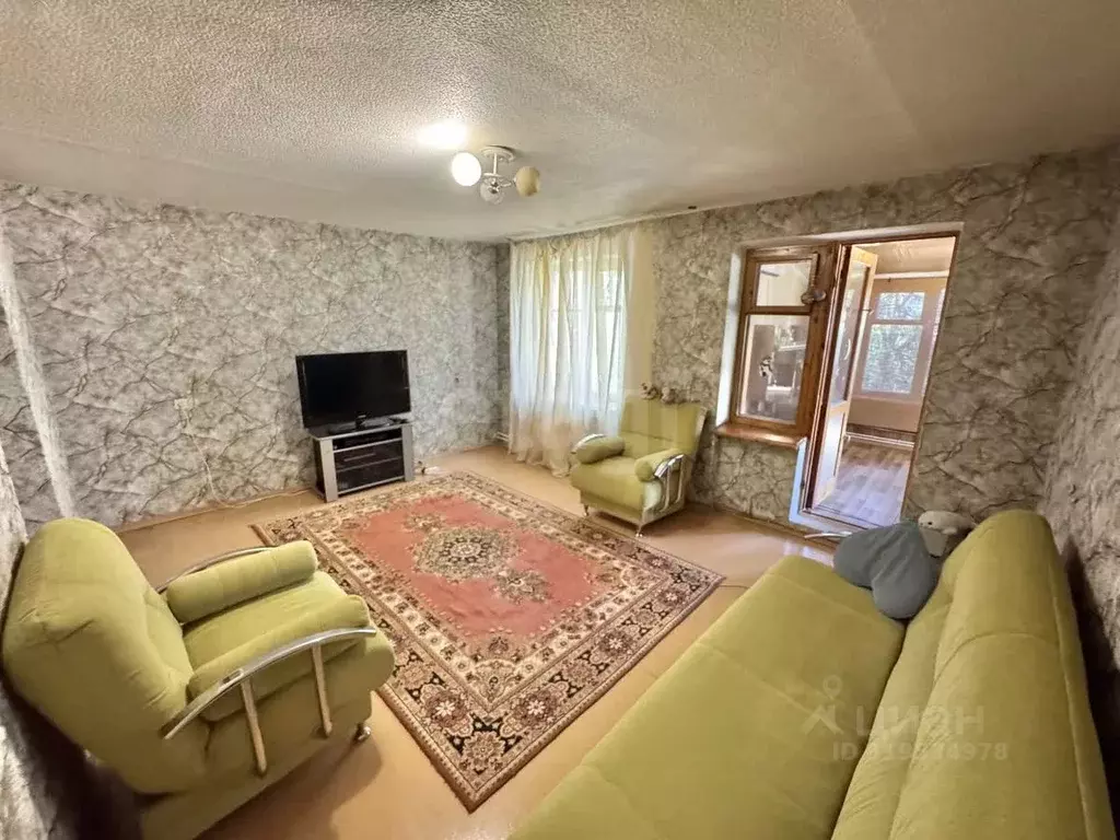 3-к кв. Крым, Симферопольский район, с. Мирное ул. Стадионная (81.6 м) - Фото 1