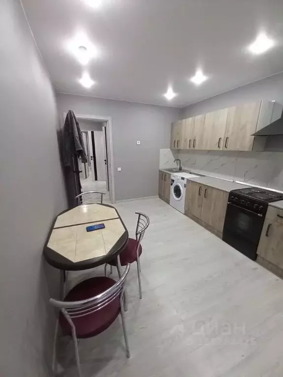 2-к кв. Саратовская область, Энгельс Энгельс-9 мкр, 2 (65.0 м) - Фото 1