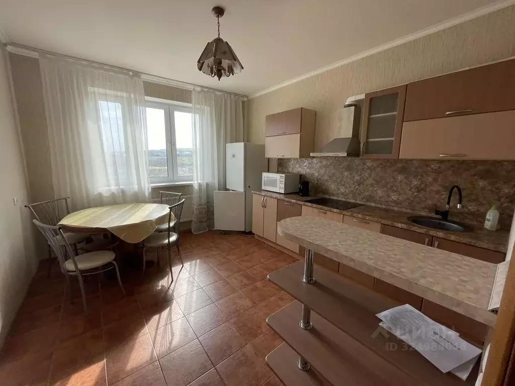 2-к кв. Белгородская область, Старый Оскол Степной мкр, 25 (72.0 м) - Фото 2