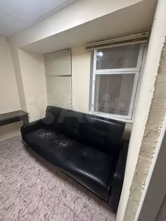 Комната 10 м в 3-к., 2/4 эт. - Фото 0