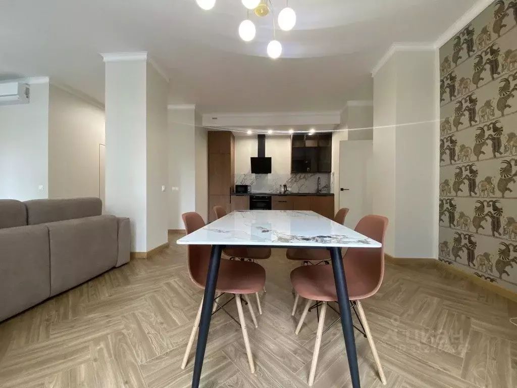 2-к кв. Свердловская область, Екатеринбург ул. Попова, 18 (80.0 м) - Фото 1