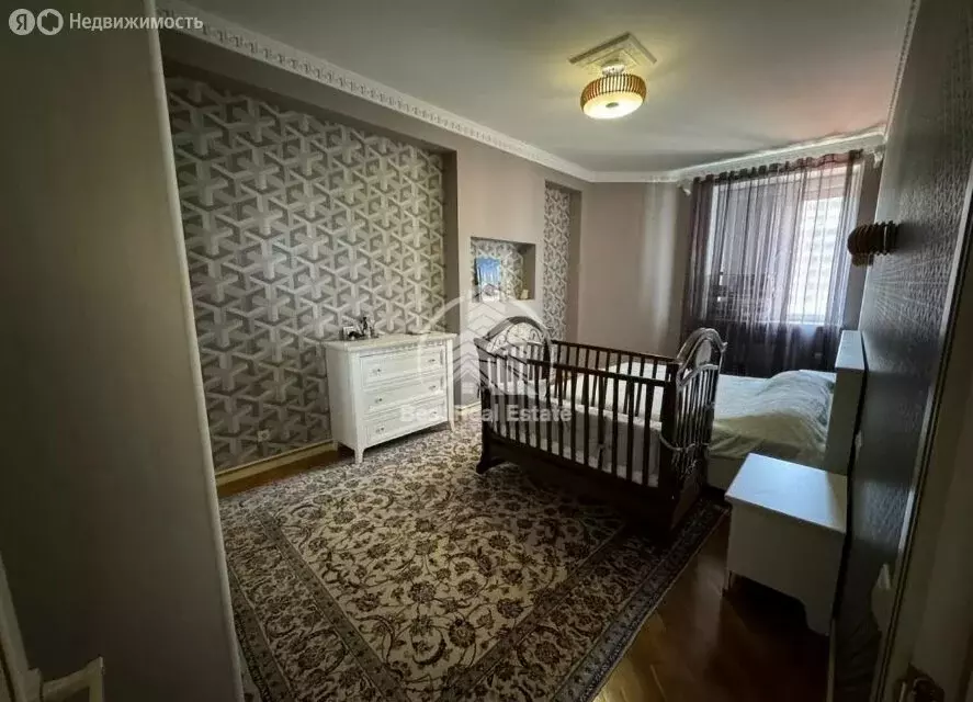 3-комнатная квартира: Махачкала, улица Сурхаева, 12А (148 м) - Фото 2