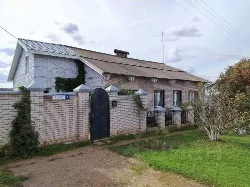 Таунхаус в Удмуртия, Увинский район, с. Красное Лесная ул. (170 м) - Фото 1