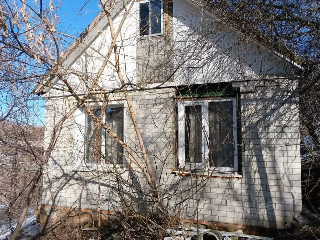 Дом в Саратовская область, Балашов Затонская ул., 35 (50 м) - Фото 0