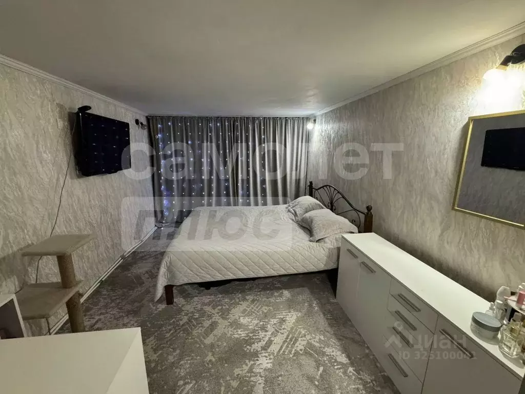 4-к кв. Крым, Симферополь ул. Садовая, 8 (156.0 м) - Фото 1