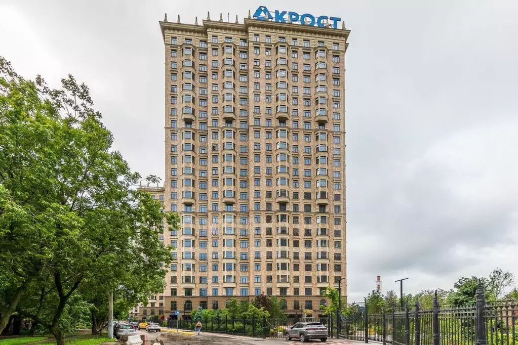 5-к кв. Москва ул. Ротмистрова, 2к1 (145.2 м) - Фото 1