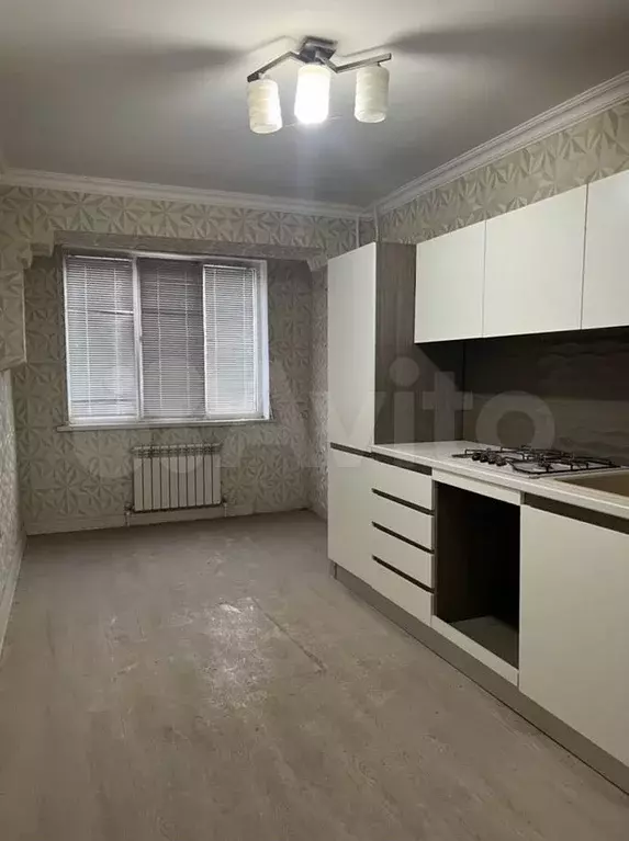 3-к. квартира, 100м, 1/5эт. - Фото 0