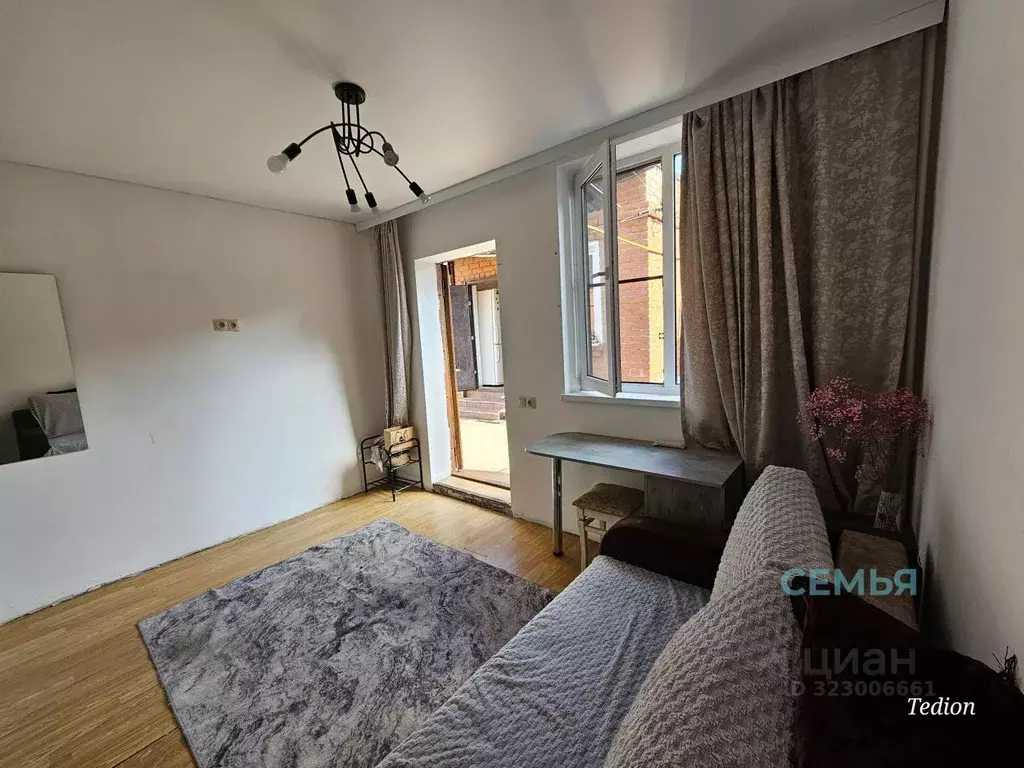 Дом в Северная Осетия, Владикавказ ул. Братьев Щукиных (50 м) - Фото 2