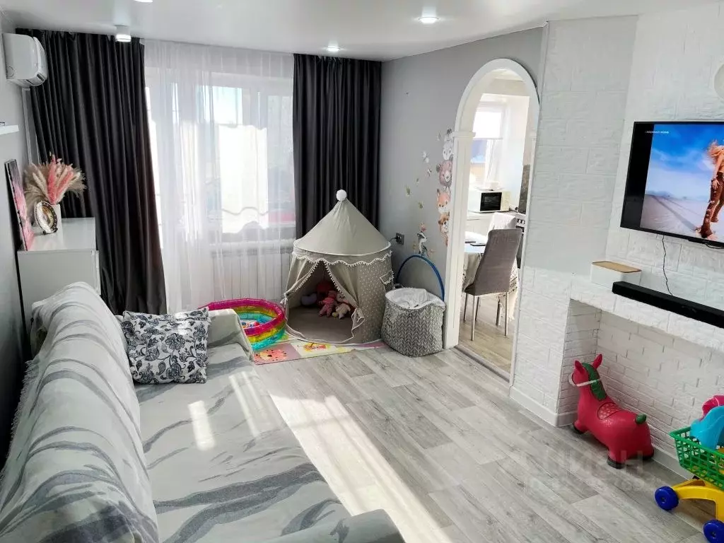 3-к кв. Омская область, Омск ул. Менжинского, 1В (55.1 м) - Фото 1