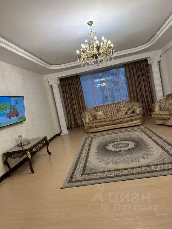 2-к кв. Дагестан, Махачкала ул. Тулпара Мусалаева, 18 (93.0 м) - Фото 1