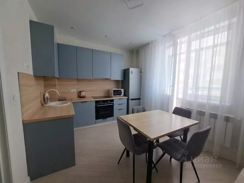 2-к кв. Татарстан, Казань ул. Адоратского, 1Б (75.0 м) - Фото 0