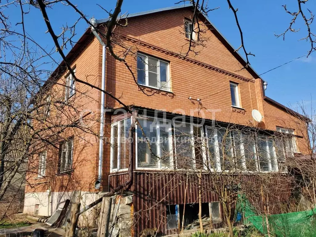 Дом в Ставропольский край, Ессентуки Розовая ул. (322 м) - Фото 1