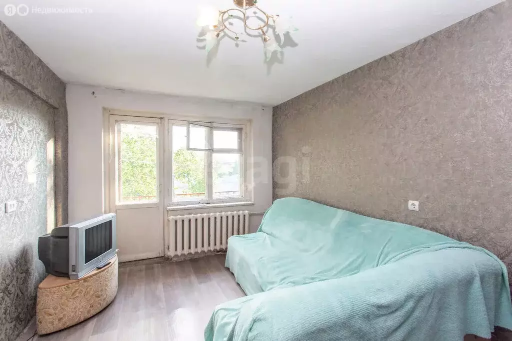 2-комнатная квартира: Тобольск, 4-й микрорайон, 31А (44 м) - Фото 1
