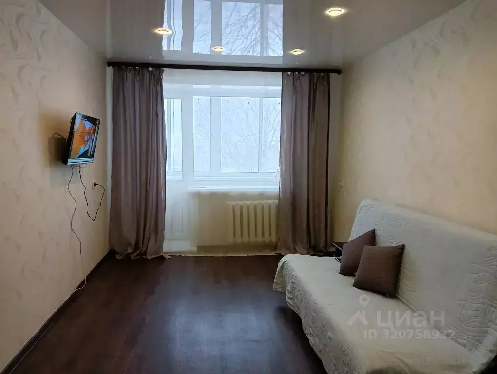 2-к кв. Свердловская область, Серов ул. Ленина, 130 (44.0 м) - Фото 0