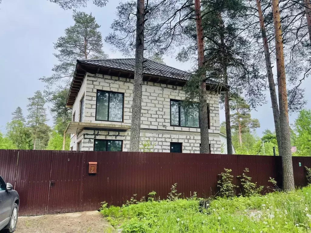 Дом в Ленинградская область, Гатчинский район, Вырица городской ... - Фото 1
