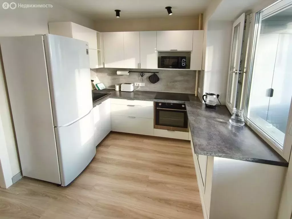 3-комнатная квартира: Москва, улица Шкулёва, 3Б (70 м) - Фото 1