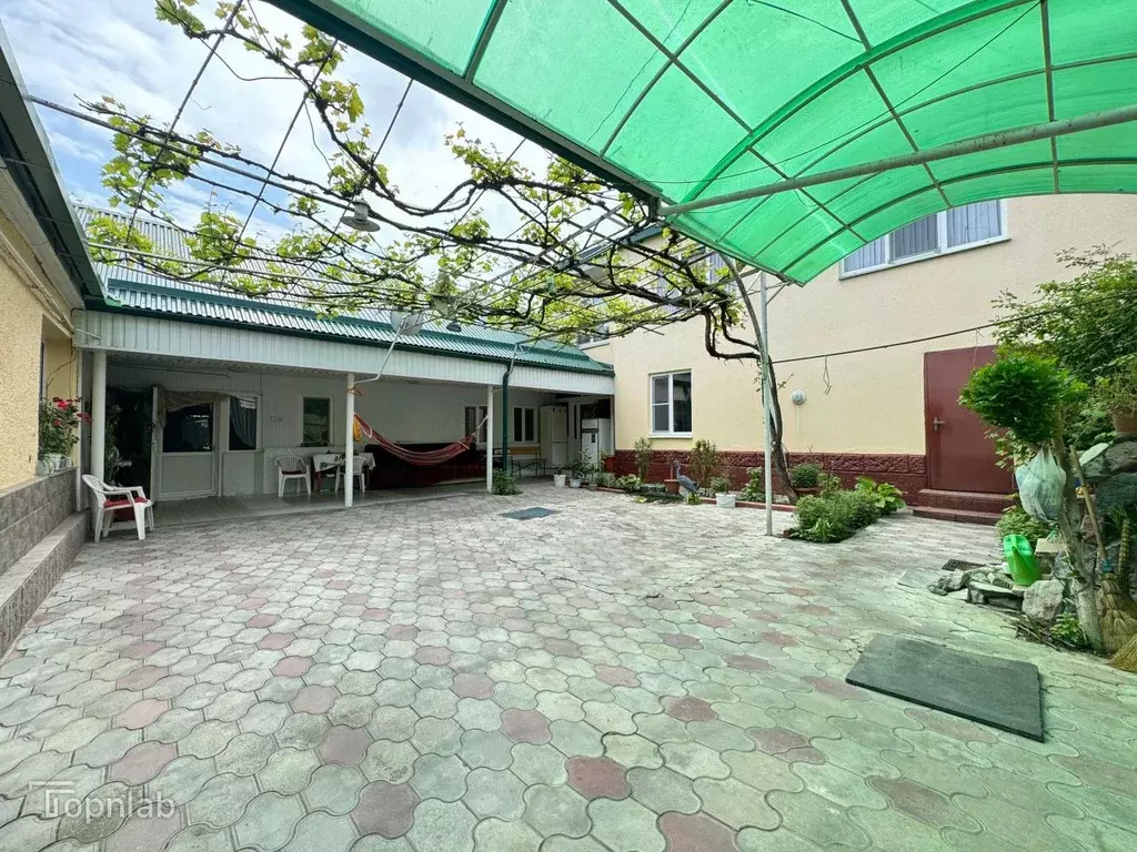 Дом в Кабардино-Балкария, Нальчик ул. Гастелло, 54 (210 м) - Фото 1