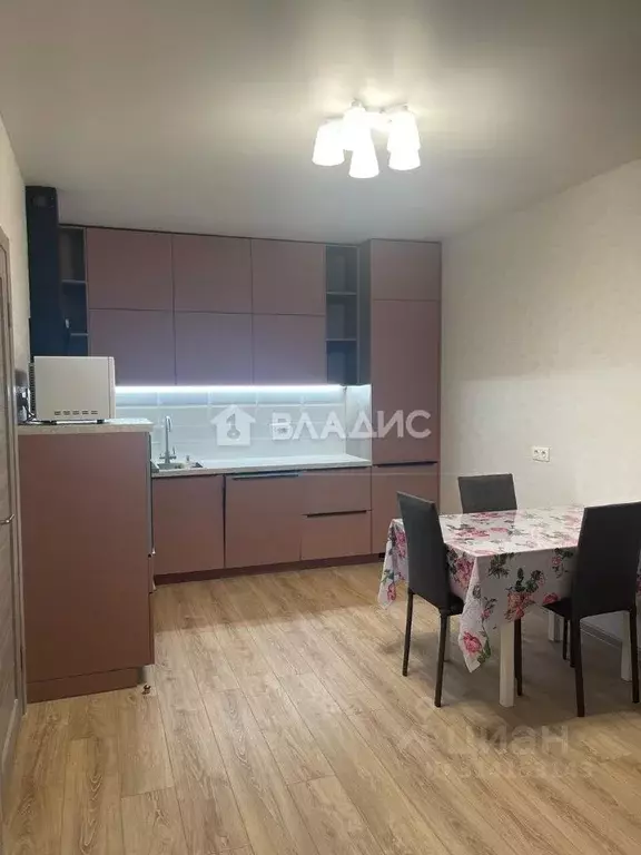 2-к кв. Воронежская область, Воронеж Донбасская ул., 25к2 (65.44 м) - Фото 0