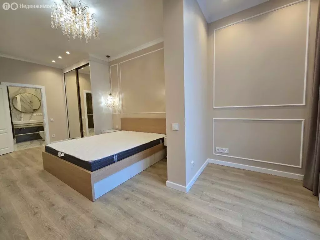 2-комнатная квартира: Екатеринбург, Олимпийская набережная, 9/1 (80 м) - Фото 1