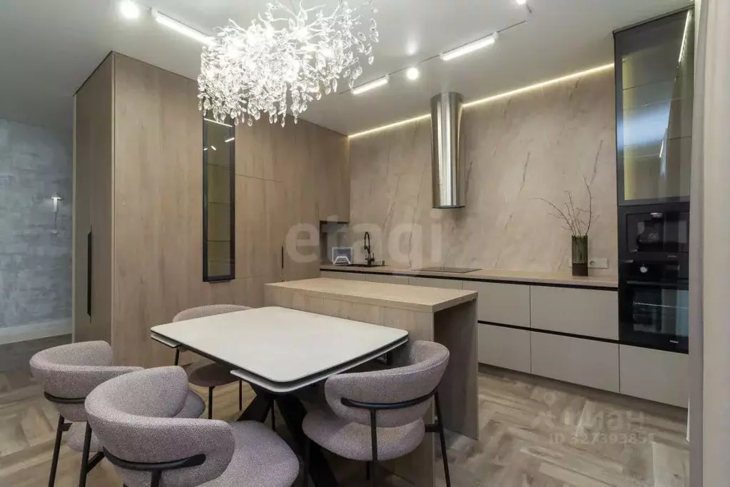 2-к кв. Красноярский край, Красноярск наб. Южная, 6 (68.0 м) - Фото 1