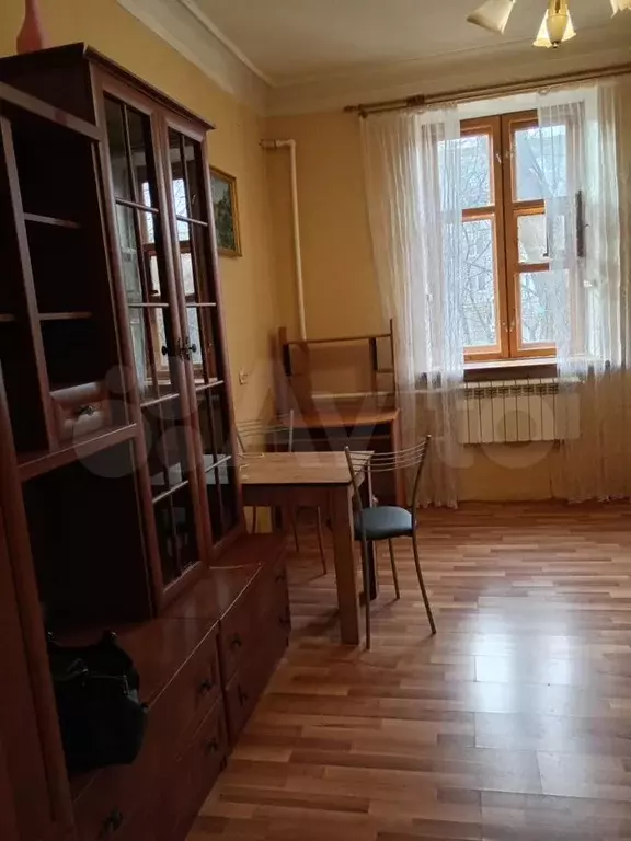 Комната 17 м в 3-к., 2/2 эт. - Фото 0