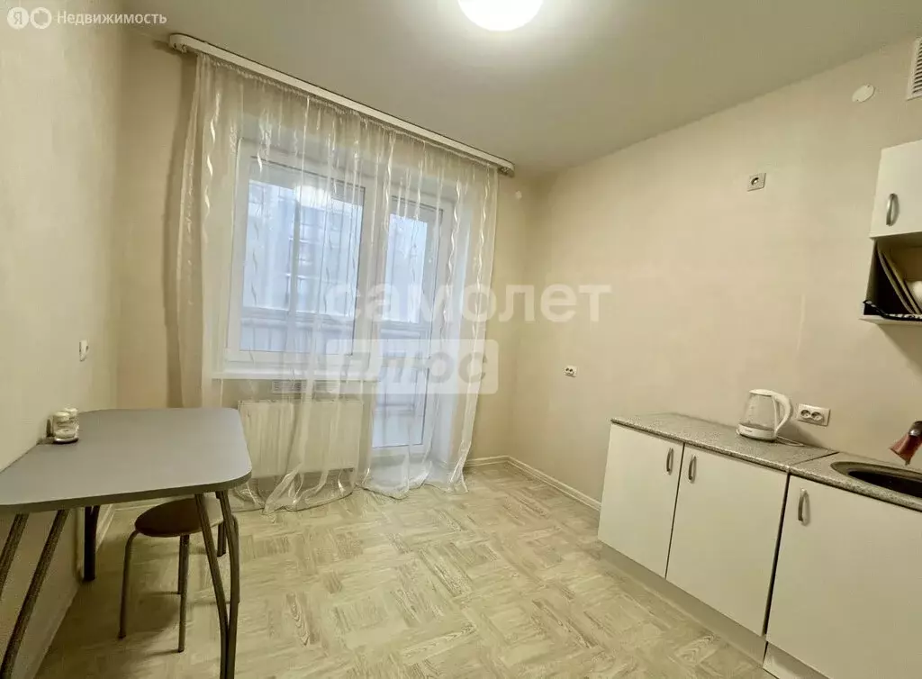 1-комнатная квартира: Первомайский, улица Строителя Николая Шишкина, ... - Фото 2